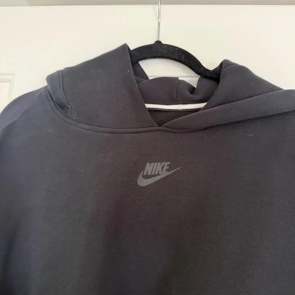 Nike Women's Black asymmetrical hoodie - Picture 3 of 3